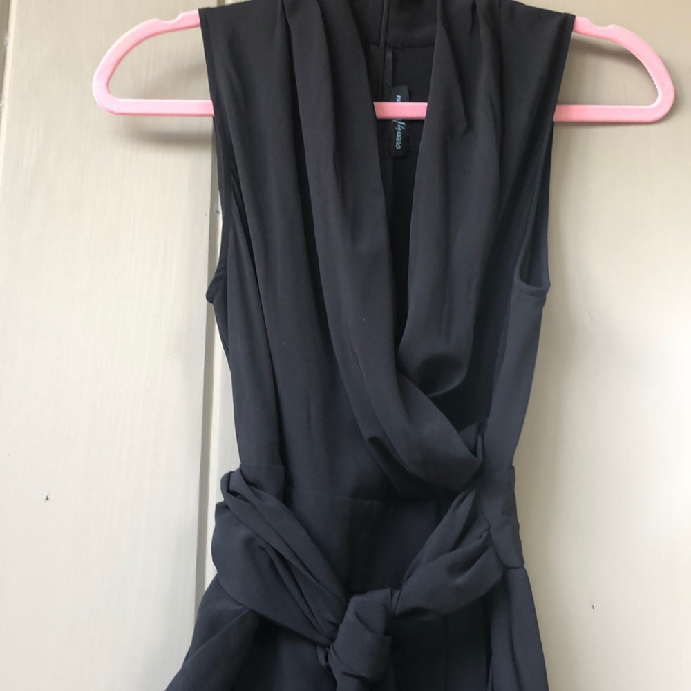 Tie waist jumpsuit with pockets